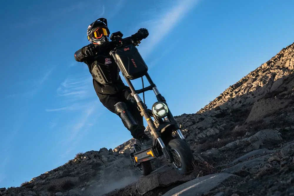 Smart Ride: KuKirin's LCD Dashboards Explained